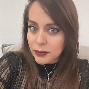 Meet your Posher, Alejandra